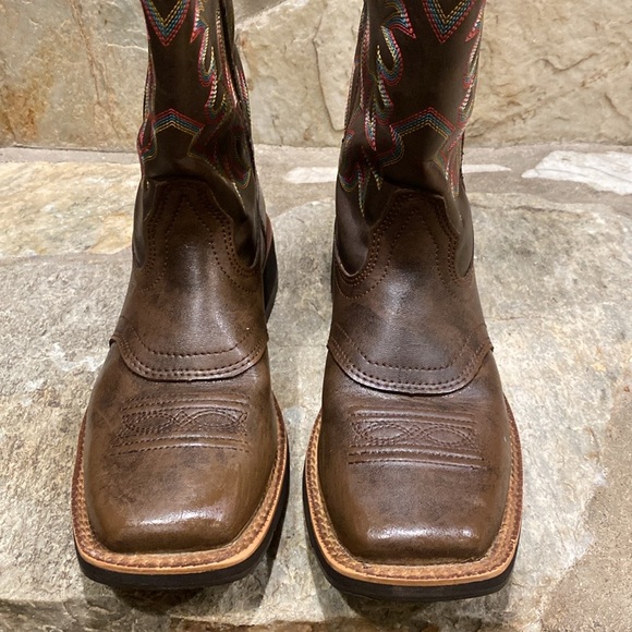 Ariat Woman’s Boots size 7 - Picture 3 of 5